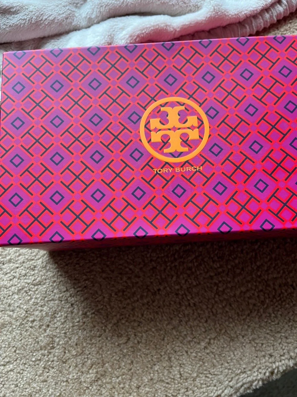 Tory Burch Miller Patent Sandals in Sand NIB - Picture 12 of 13